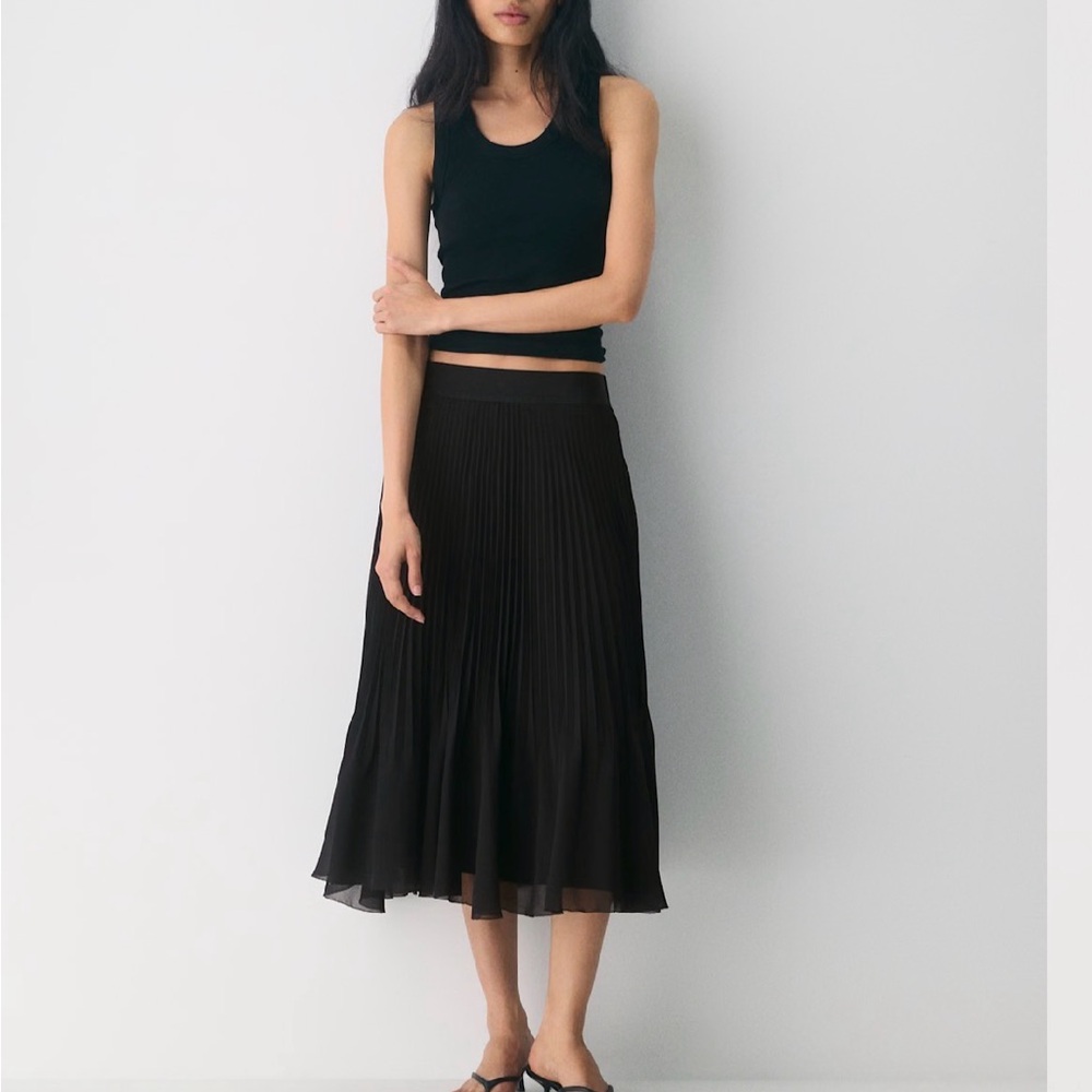 Wilfred Black Pleated Midi Skirt - Like New